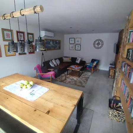 Dovolenkovy Dom Nika Vinné