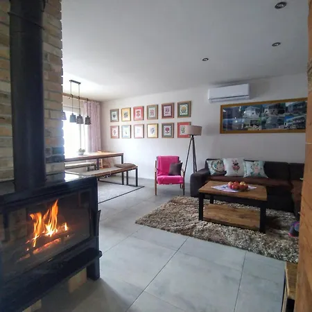 Tatil Evi Dovolenkovy Dom Nika *